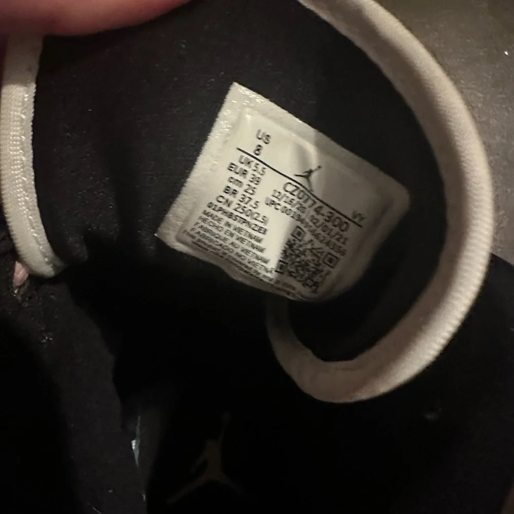 Nike Jordan - Picture 7 of 8